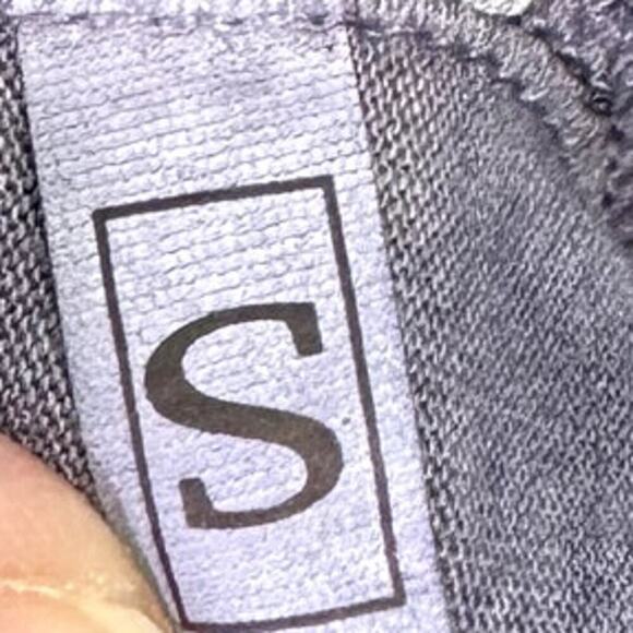 Dantelle Acid Wash Gray Sleeveless Asymmetrical Peplum Hem Top Women's Size S - Picture 9 of 11